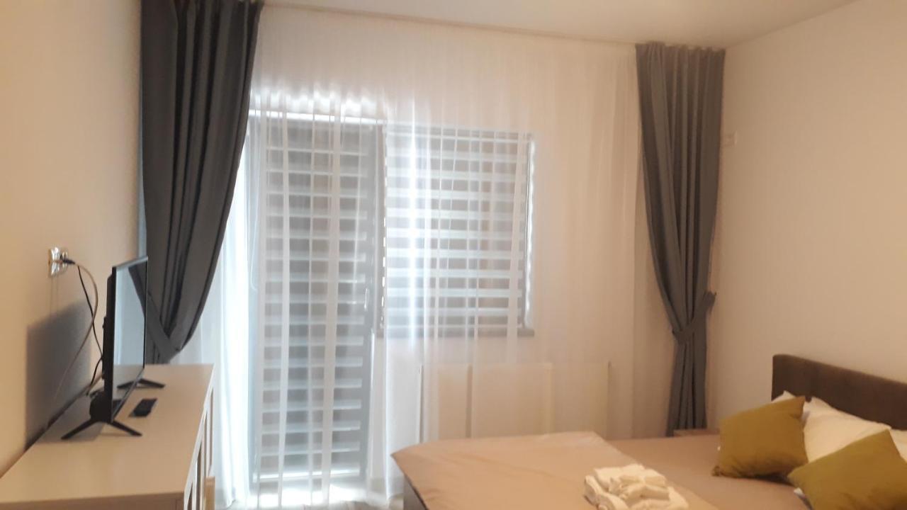 E&E Mamaia Nord Apartment นาโวดาริ ภายนอก รูปภาพ