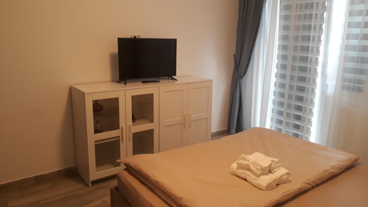 E&E Mamaia Nord Apartment นาโวดาริ ภายนอก รูปภาพ